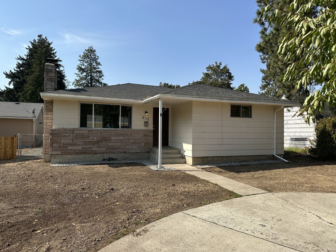 212 North 4th Street - Photo 2 of 28