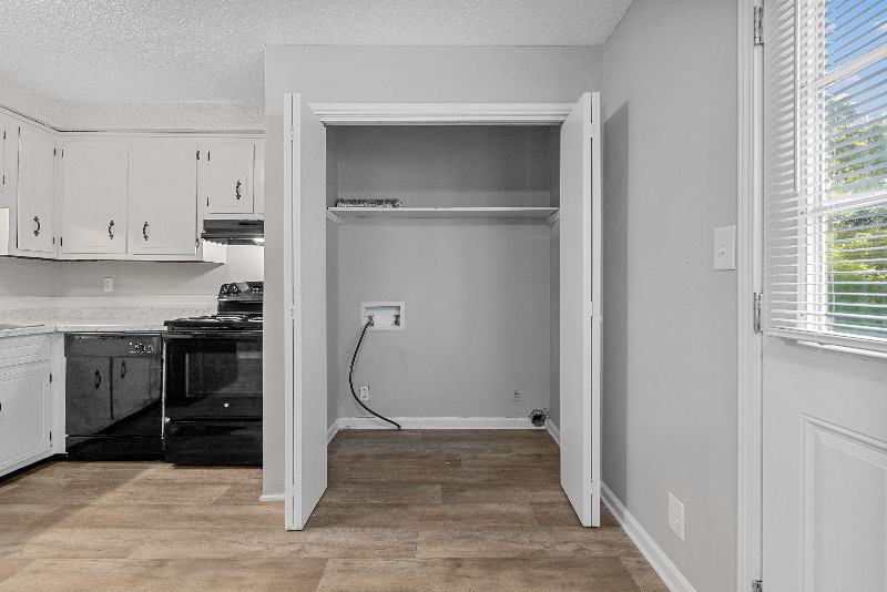 815 Golfview Pl #E - Photo 5 of 9