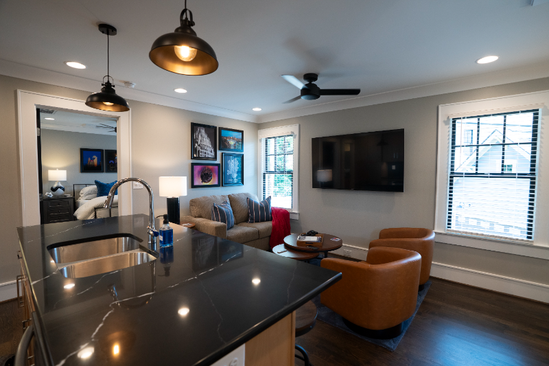 2030 W Trade St - Photo 3 of 20