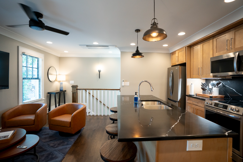 2030 W Trade St - Photo 4 of 20