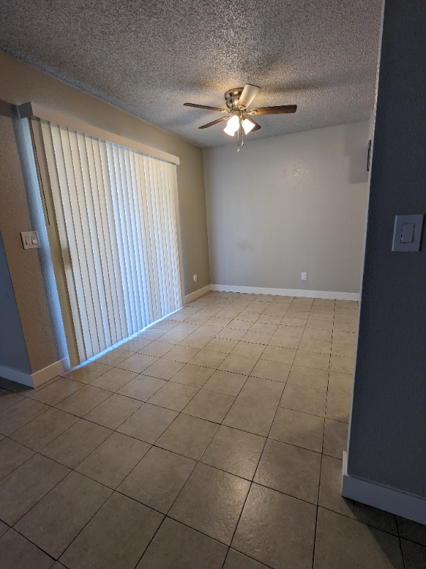 815 N Peach Ave #120 - Photo 3 of 11