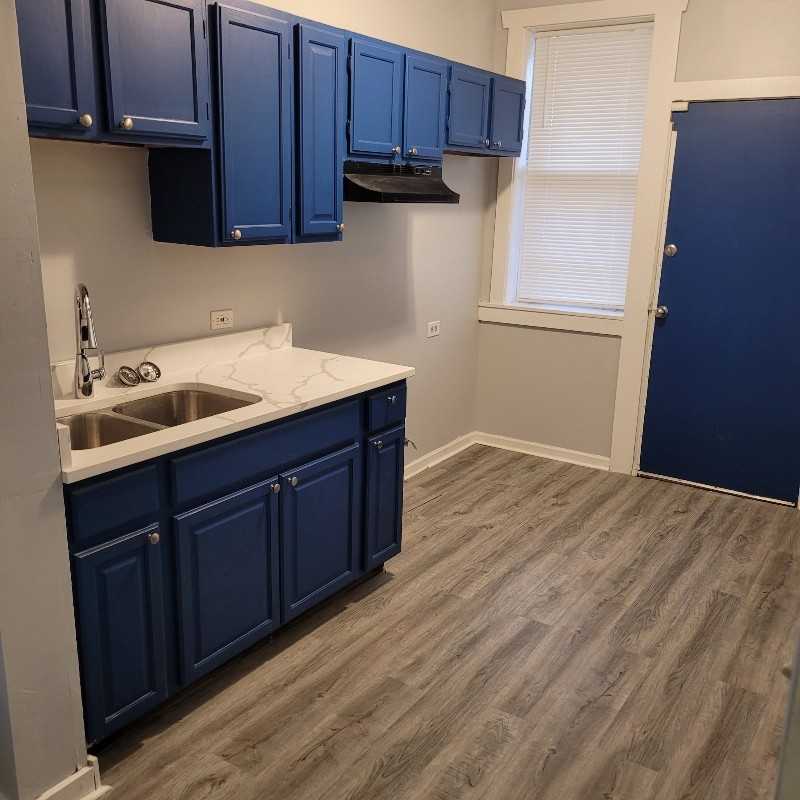 6723 S Clyde Ave #1 - Photo 7 of 18