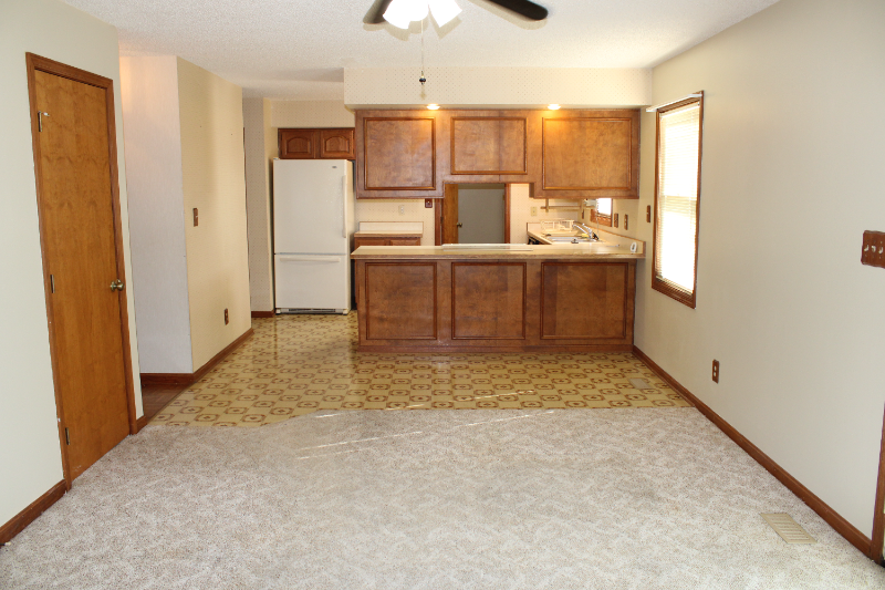 1701 Southfield Rd - Photo 2 of 20