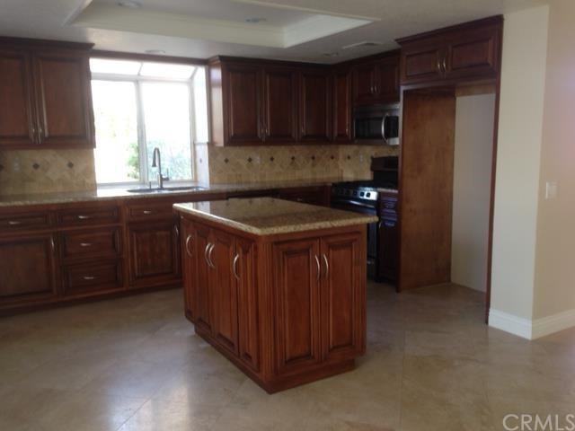 26110 Malaga Ln - Photo 2 of 16