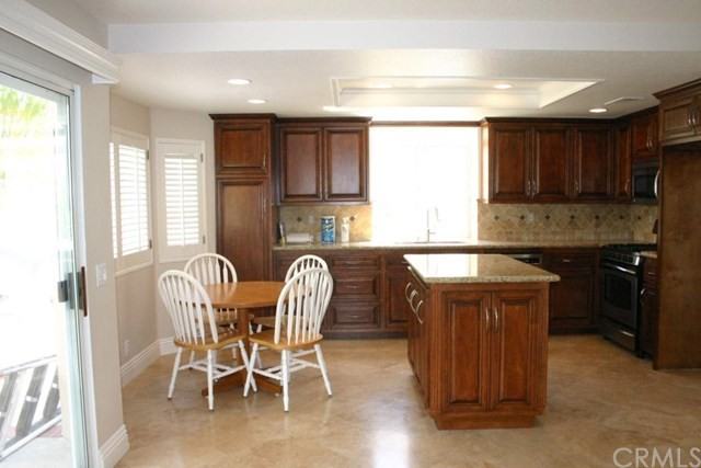 26110 Malaga Ln - Photo 3 of 16