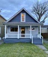 featured image of 109 6th Ave #2