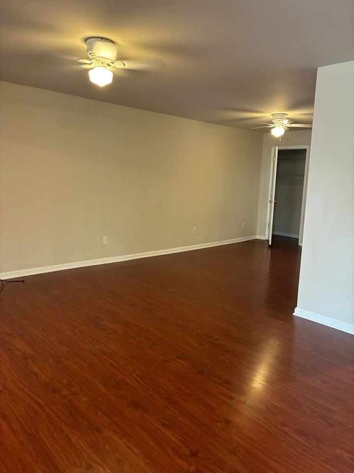 214 N Stokes St - Photo 3 of 17