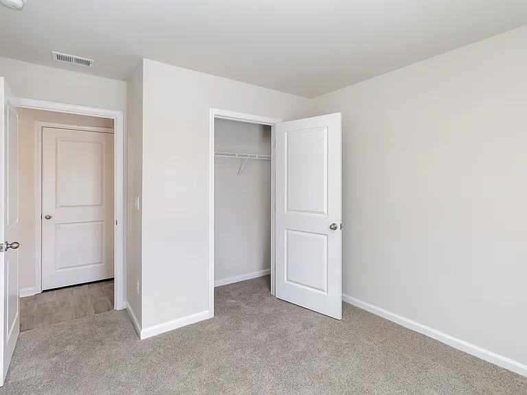 99 Cambridge Dr #NA - Photo 4 of 9
