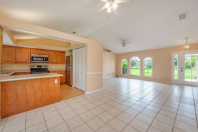 3561 22nd Ave Ne #NA - Photo 5 of 12