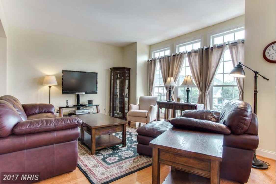 6818 Witton Cir - Photo 3 of 16