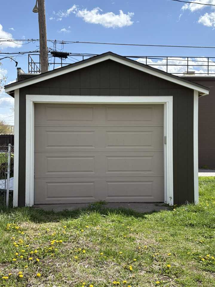 1007 E 21st Ave #NA - Photo 3 of 17