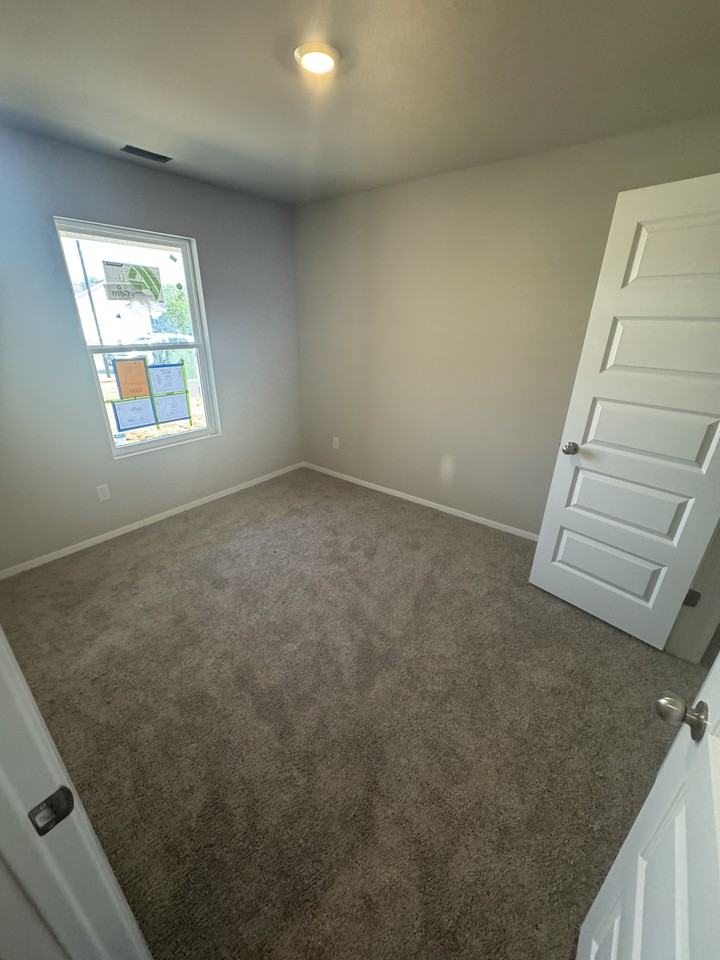 2599 E Meramec St #NA - Photo 2 of 10