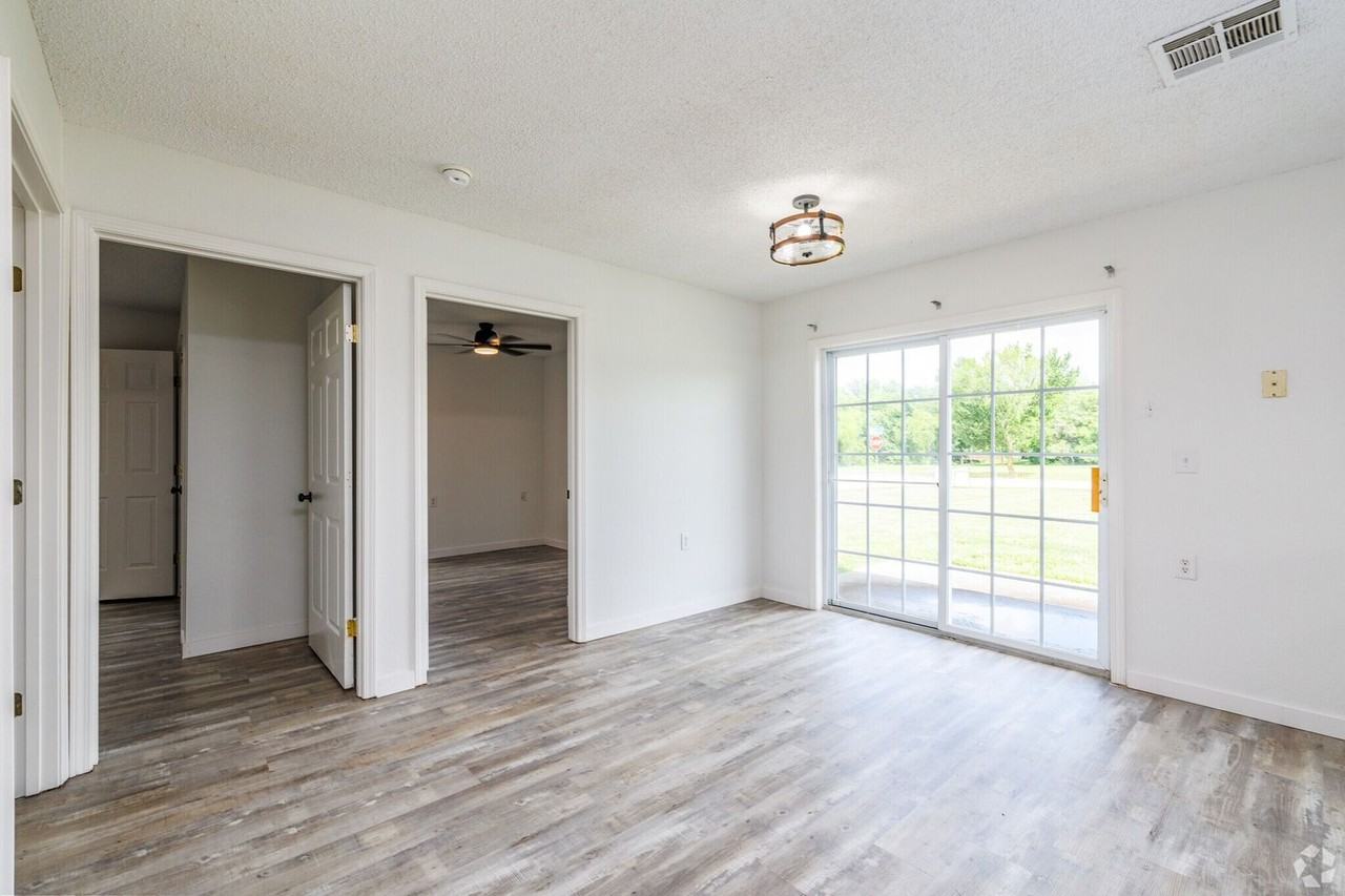 The Villas at Sunset - Photo 5 of 15