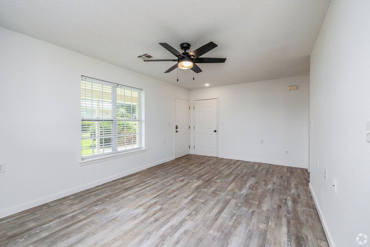 The Villas at Sunset - Photo 6 of 15