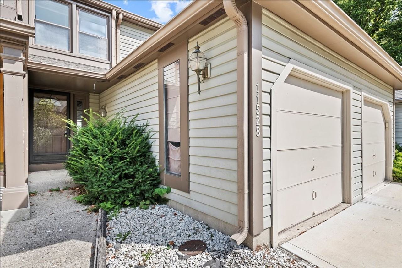 11528 Sunset Cove Lane - Photo 2 of 17