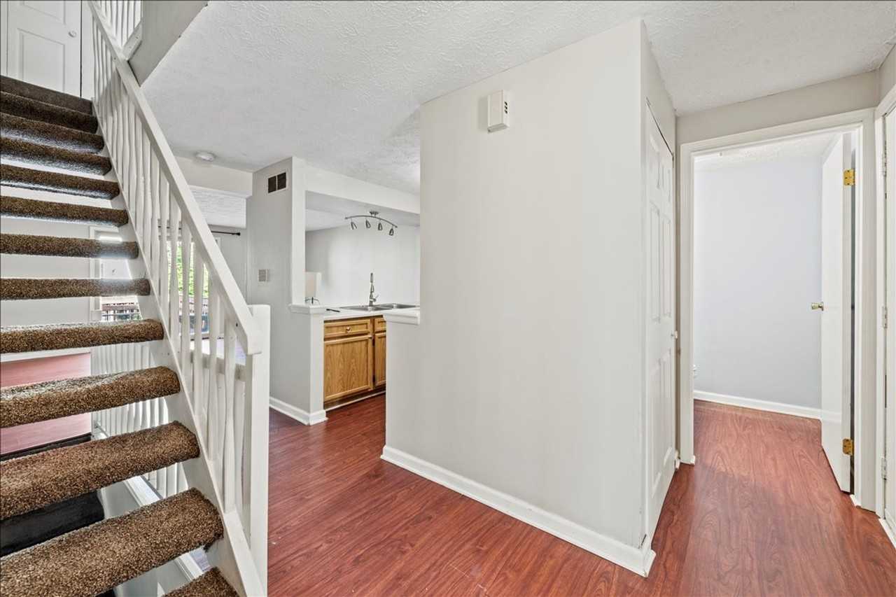 11528 Sunset Cove Lane - Photo 3 of 17