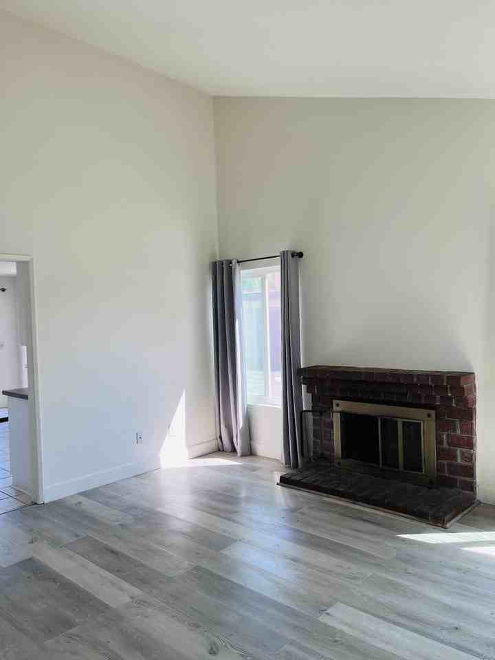 10823 Mountain View Avenue - Photo 3 of 6