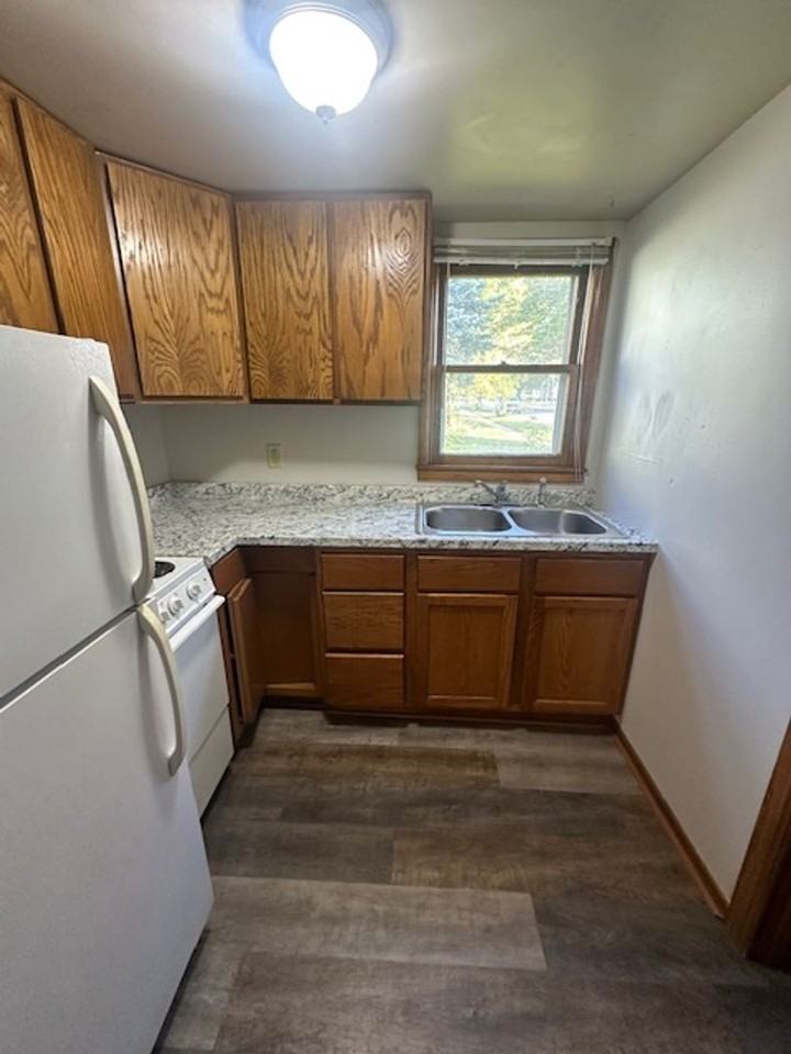 625 1/2 2nd Ave Ne - Photo 2 of 8