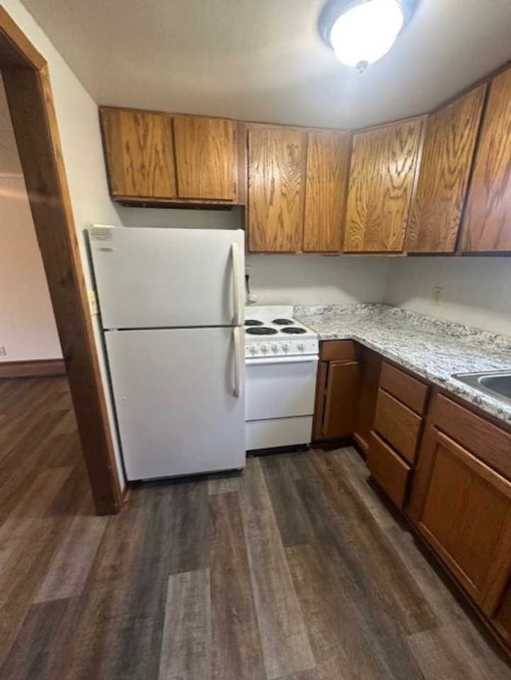 625 1/2 2nd Ave Ne - Photo 3 of 8