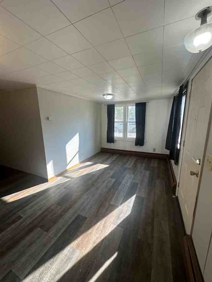 625 2nd Ave Ne - Photo 4 of 8