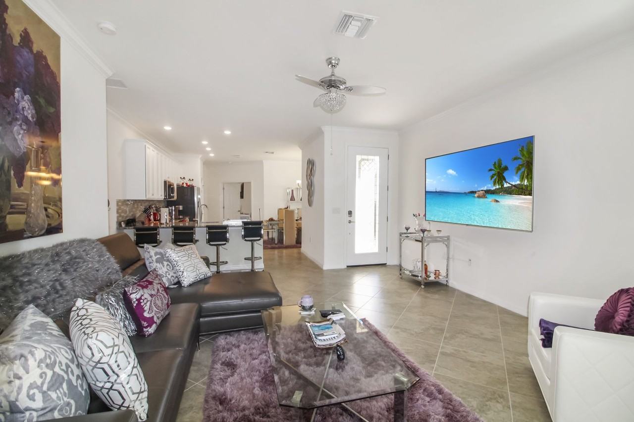 9937 Haze Dr - Photo 3 of 13