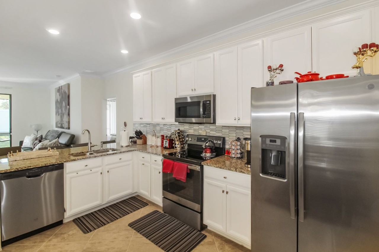 9937 Haze Dr - Photo 5 of 13