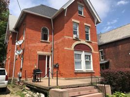 featured image of 324 W 7th St