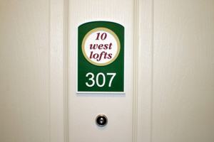 featured image of 10 W Huron St