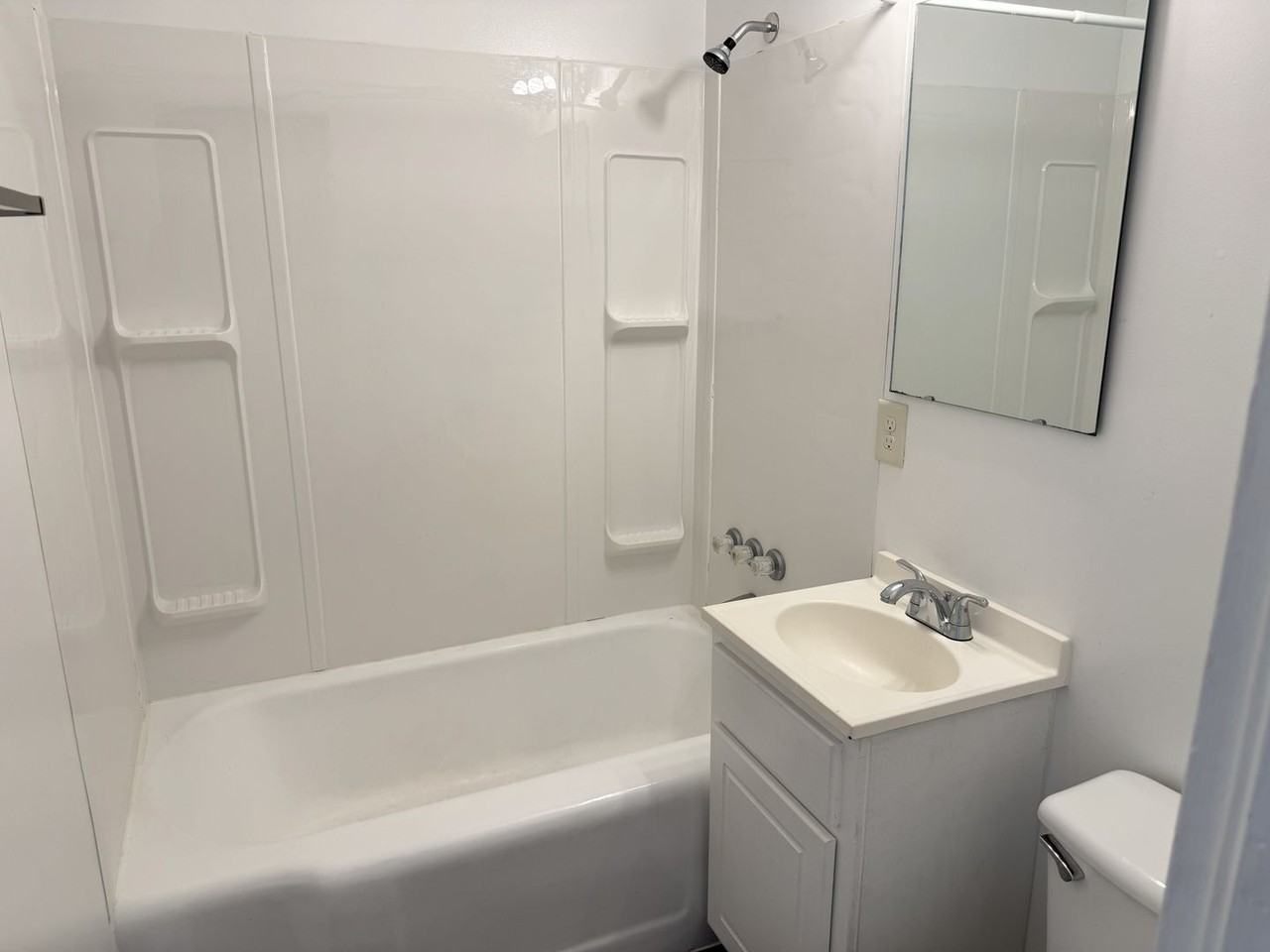 307 Miller Blvd - Photo 7 of 9