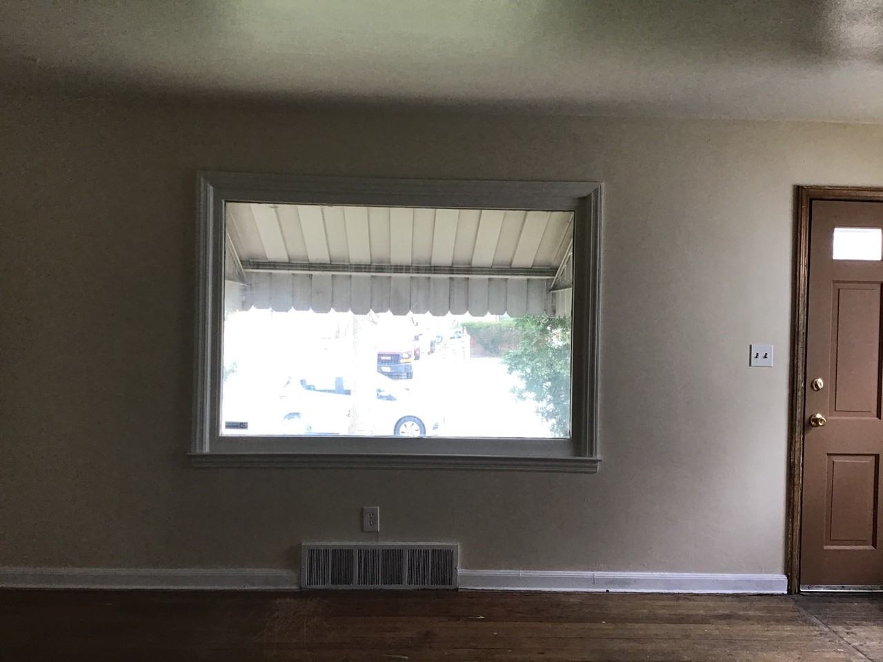 4505 N 44th St - Photo 6 of 11