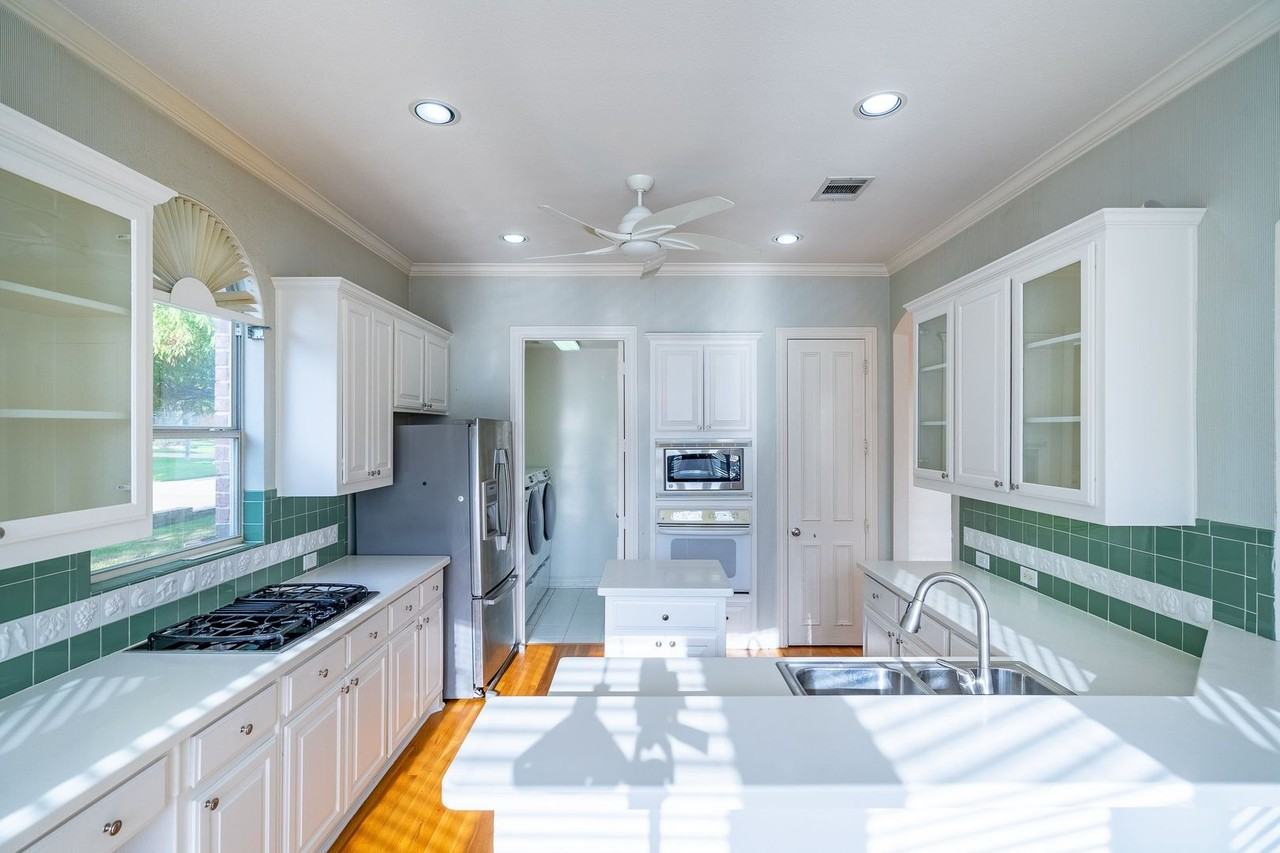 3604 Blackwood Court - Photo 2 of 28