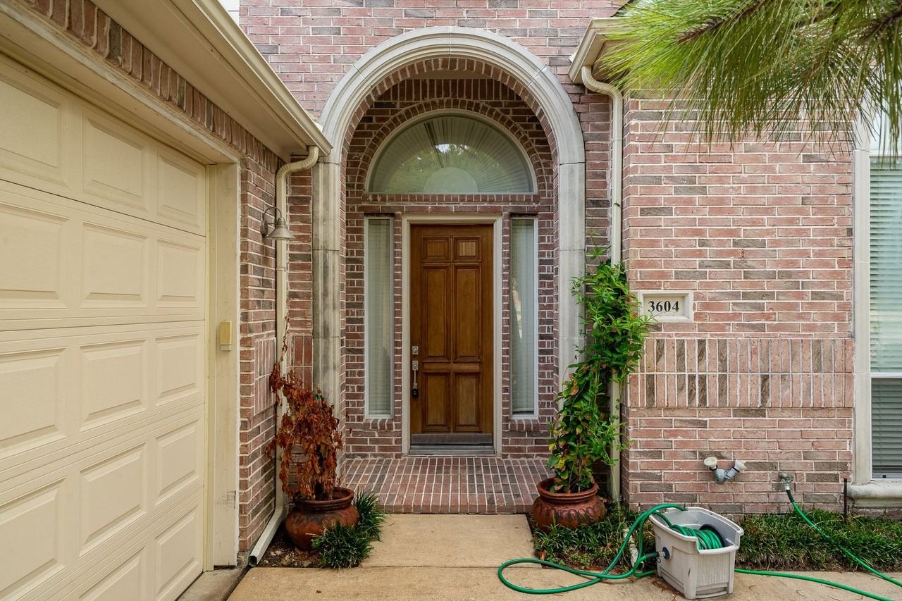 3604 Blackwood Court - Photo 3 of 28