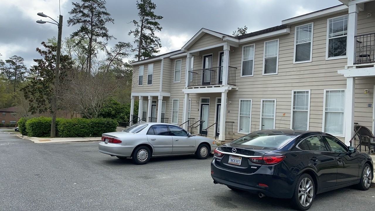 2400 Fred Smith Rd #106