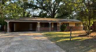 1027 Woodville Dr - Photo 1 of 1