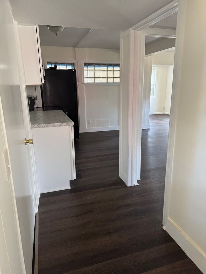 439 S Church St - Photo 3 of 12