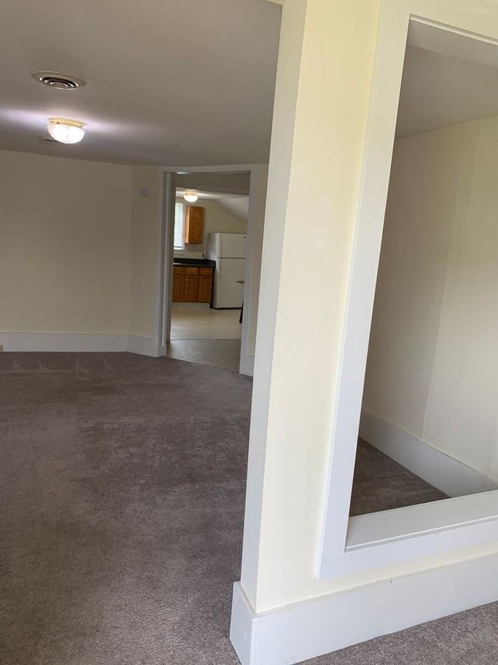 4812 Franklin Avenue - Photo 5 of 11