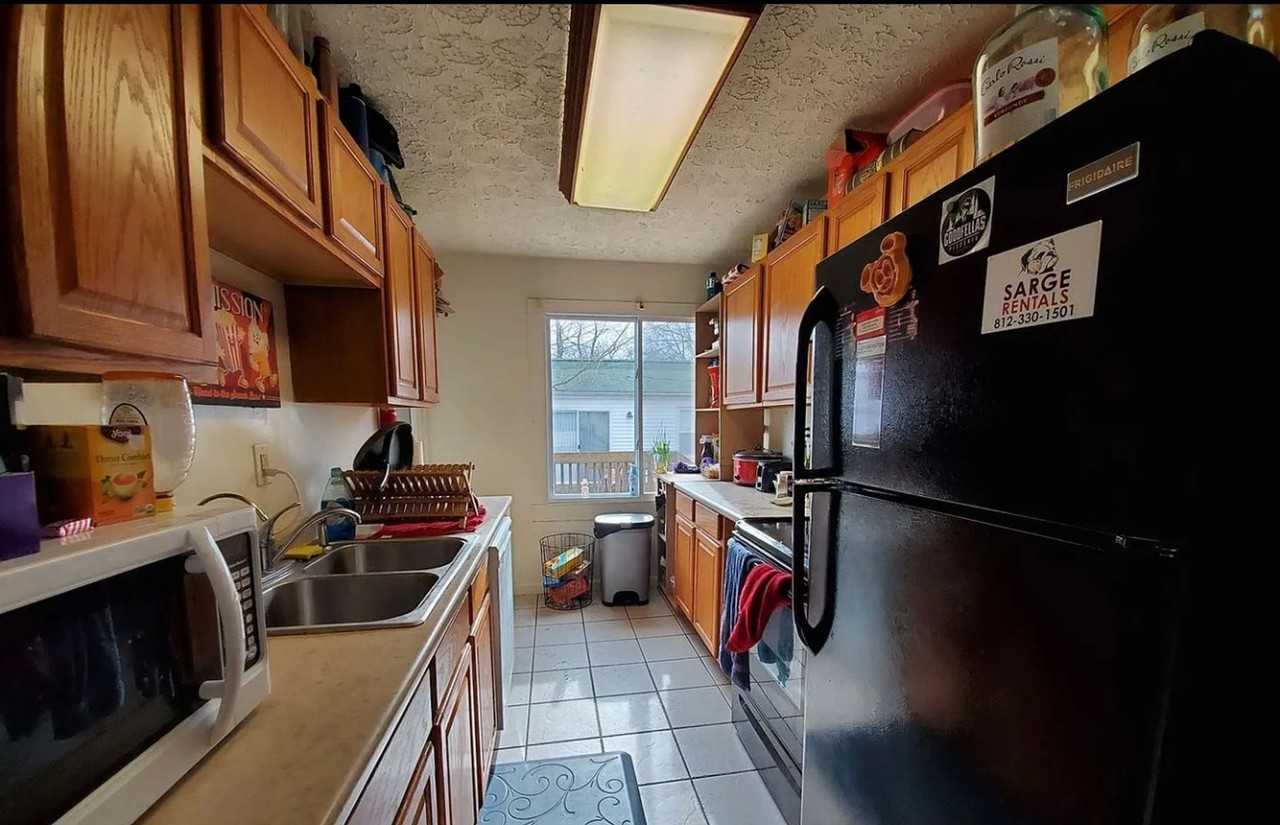 2128 E 5th St - Photo 2 of 15