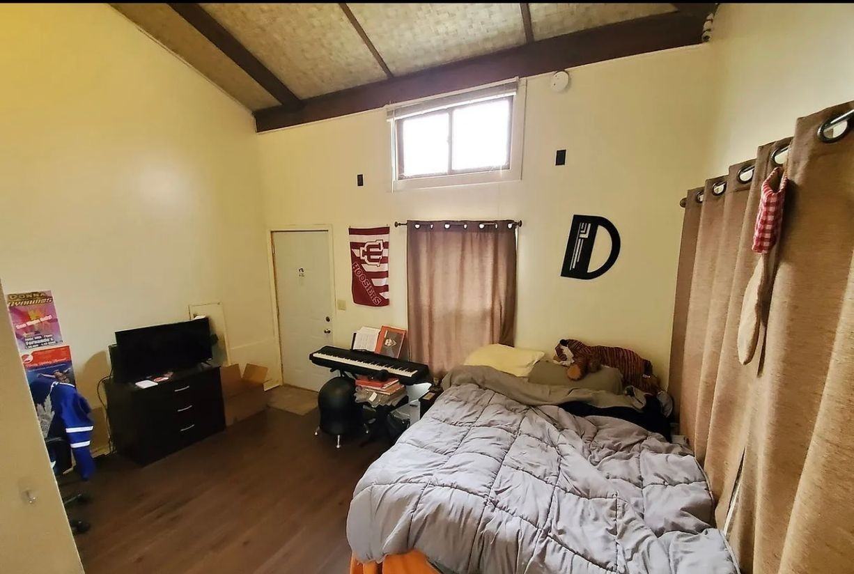 2128 E 5th St - Photo 6 of 15