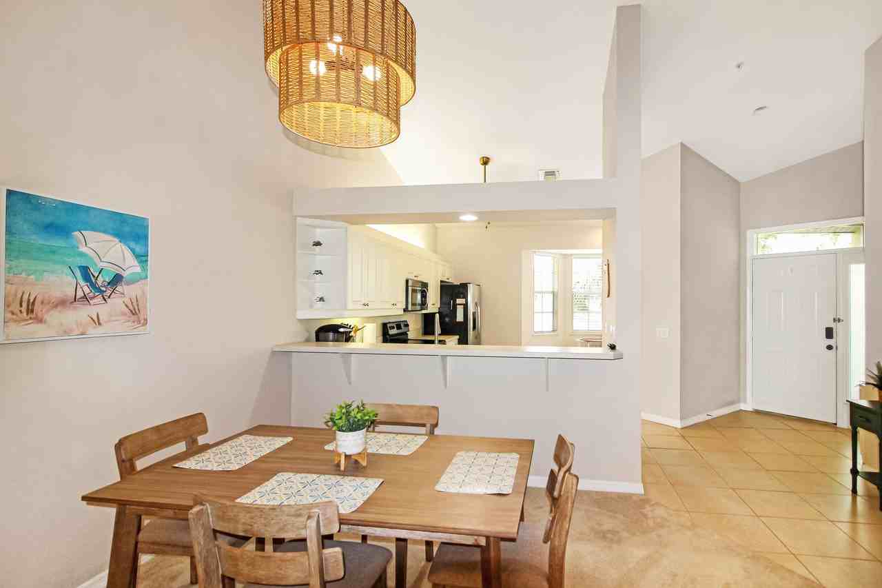 780 780 Montrose Drive - Montrose Dr, 780 #203 - Photo 5 of 20