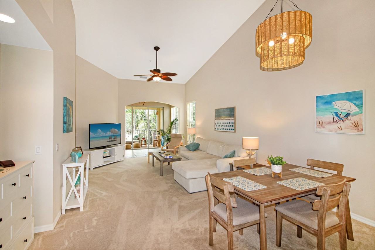 780 780 Montrose Drive - Montrose Dr, 780 #203 - Photo 6 of 20