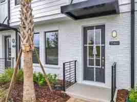 featured image of 15465 Hamlin Park Dr