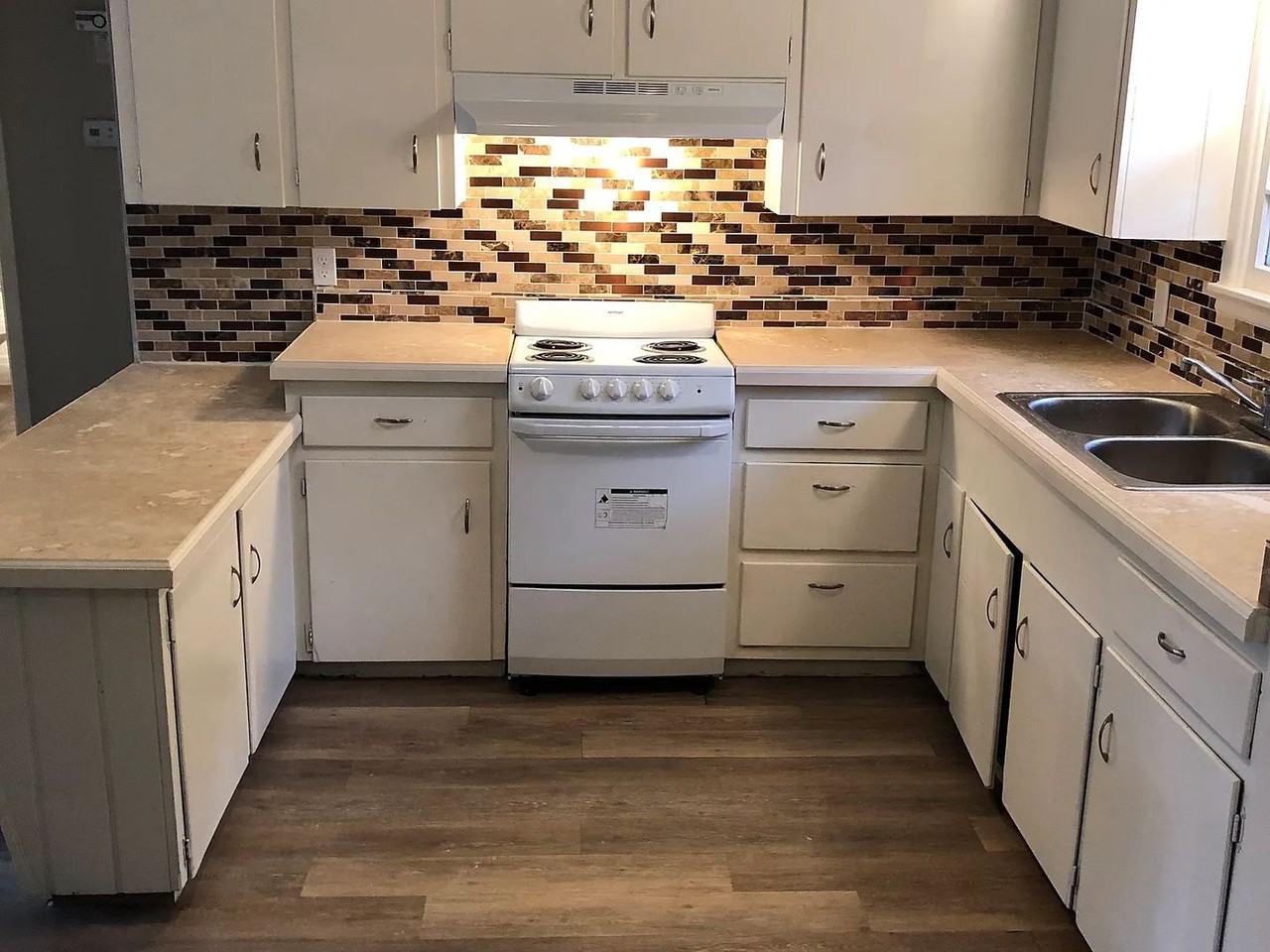 2306 62nd St #A - Photo 4 of 6