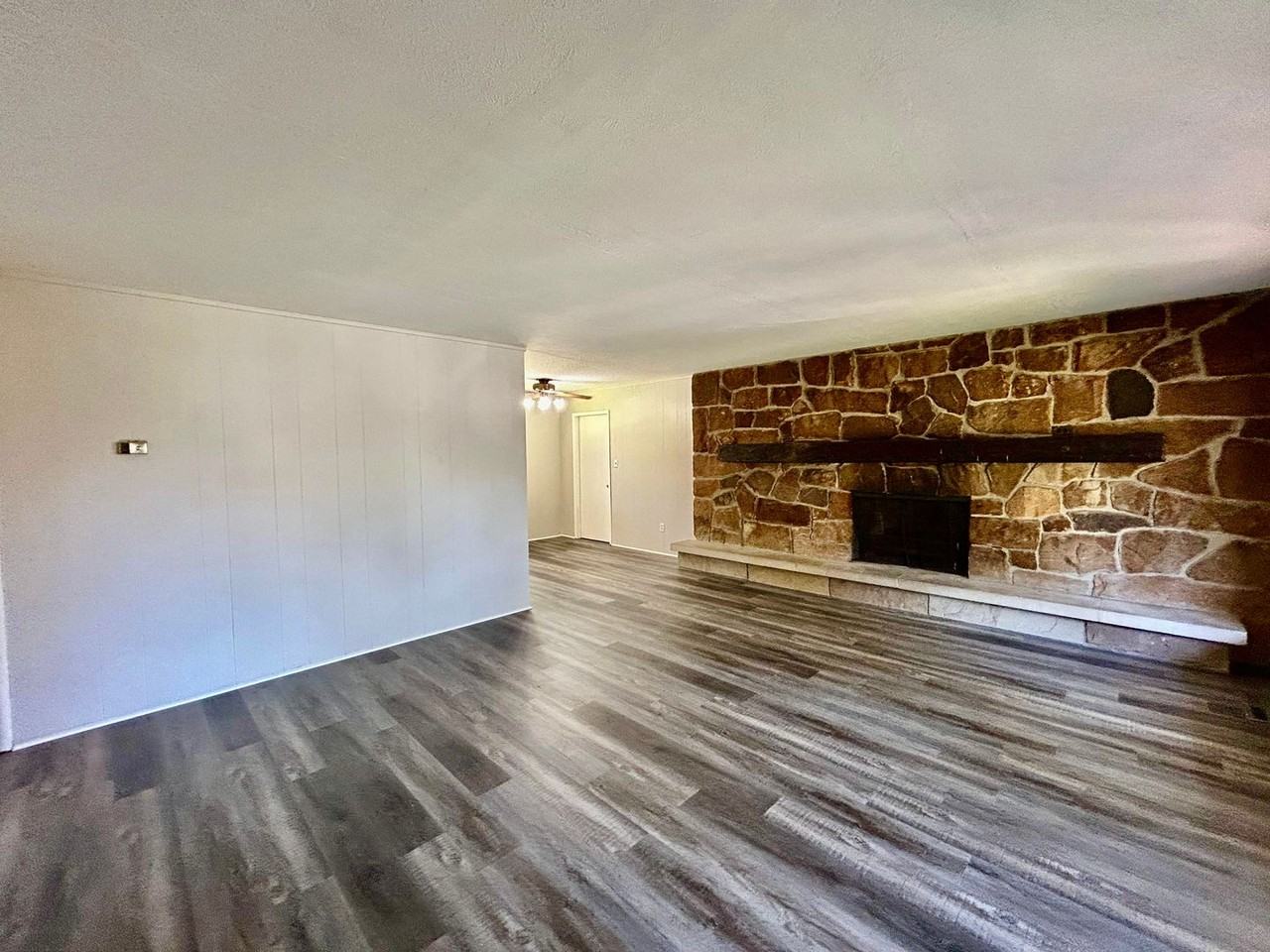 25485 Randolph Rd - Photo 3 of 13