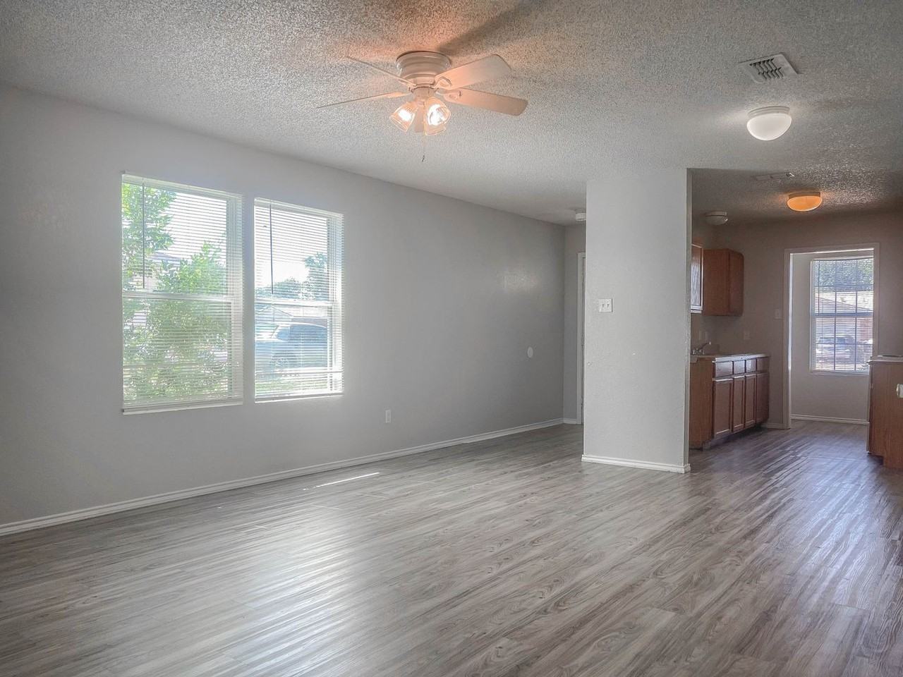 804 E 77th St - Photo 2 of 11