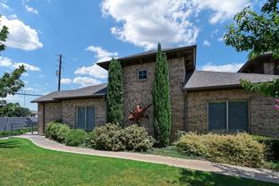 2404 W Lowden St - Photo 1 of 1