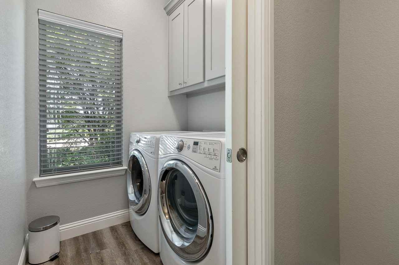 2404 W Lowden St - Photo 7 of 12