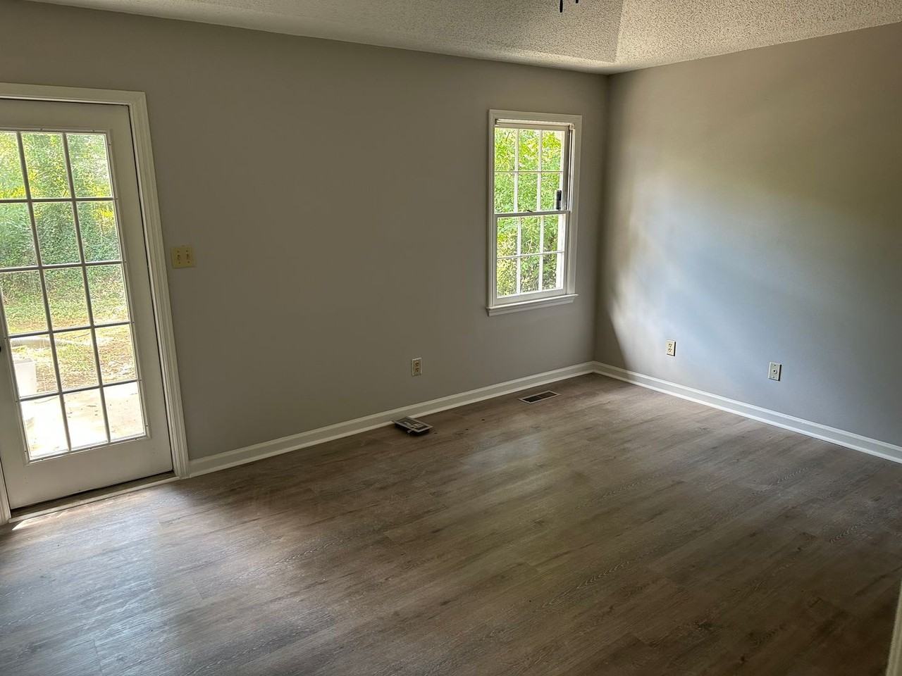 121 Winthrop Way - Photo 4 of 4