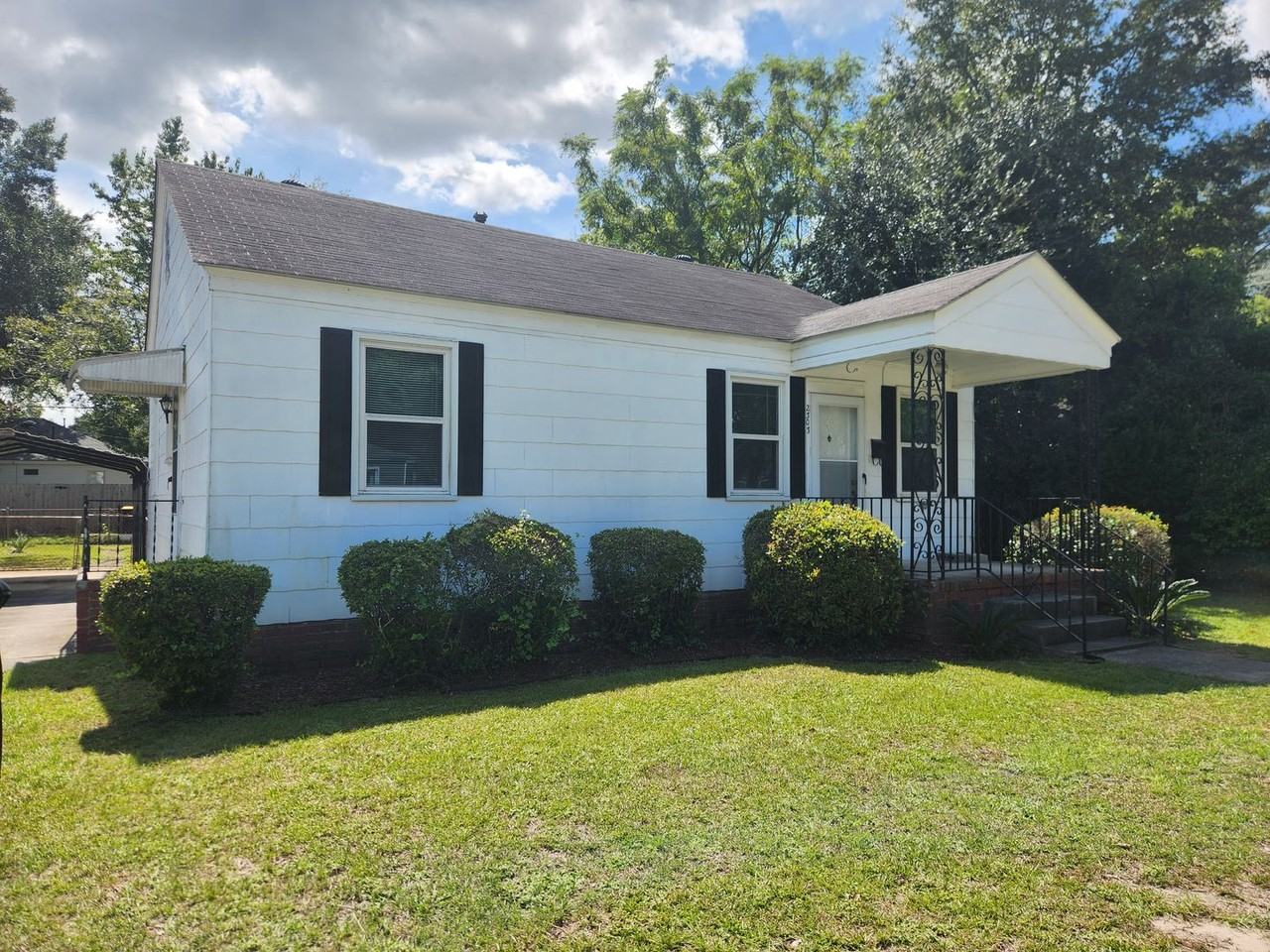 2303 E 38th St - Photo 2 of 14