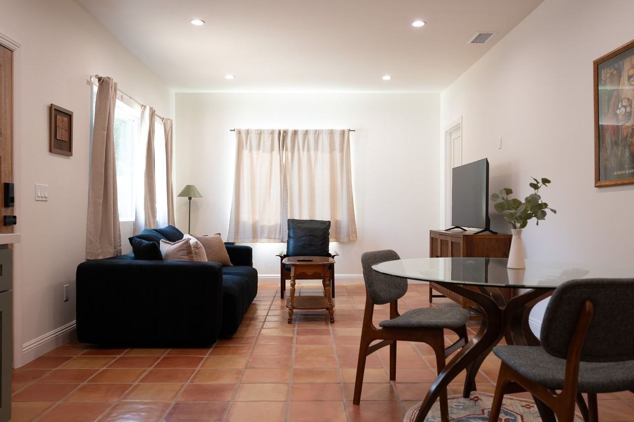 613 W Olive Ave #1 - Photo 7 of 50