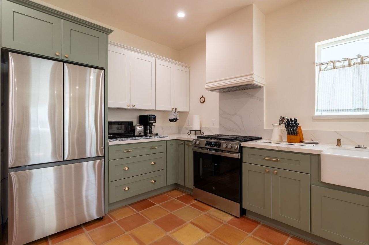 613 W Olive Ave #1 - Photo 6 of 17